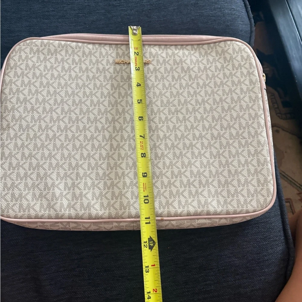 Michael Kors 14inch